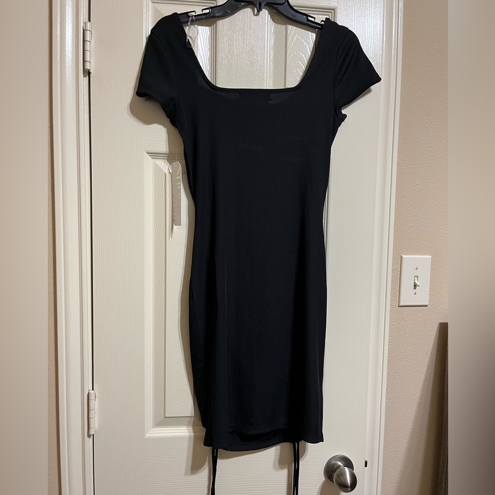 Black dress - Picture 2 of 3